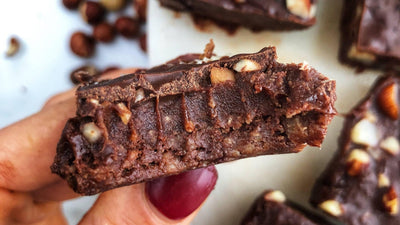 Brownie fudge bar with crushed hazelnuts